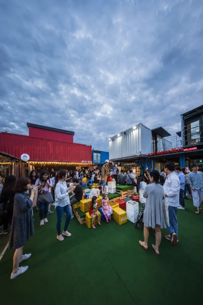 CHANG DONG BOXPARK — 商業施設