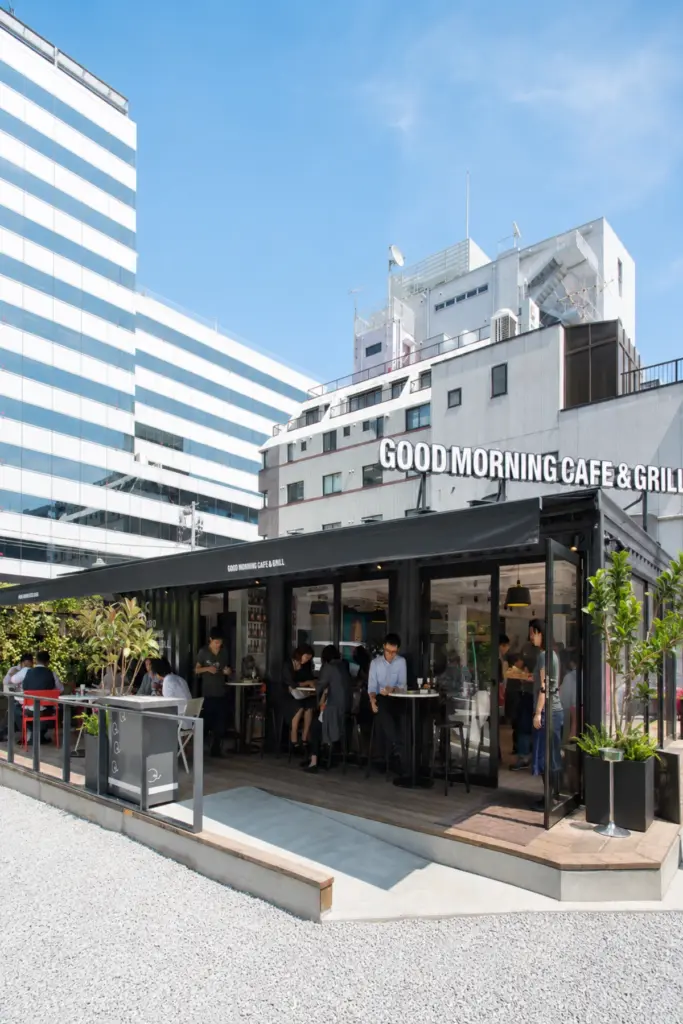 GOOD MORNING CAFÉ ＆ GRILL — 10ユニットで構成されたコンテナ店舗